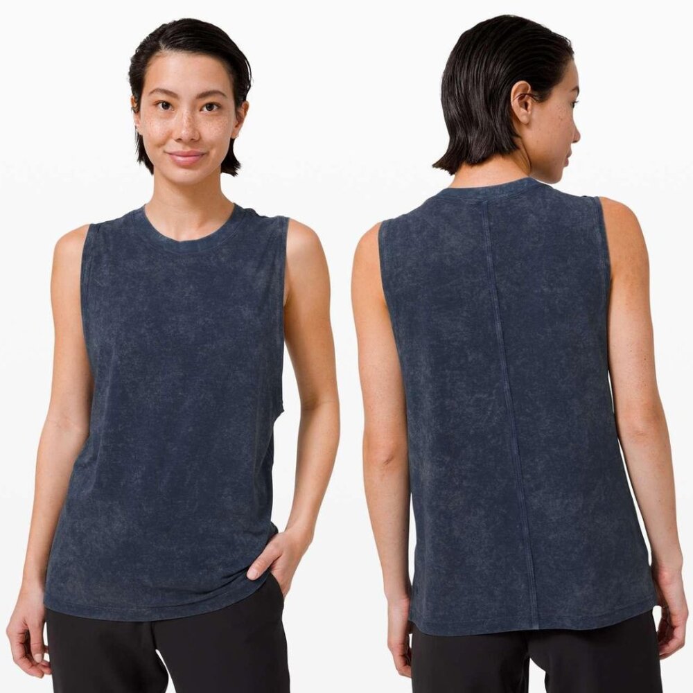 Lululemon All Yours Boyfriend Tank Cloudy Wash True Navy Womens Large 10/12